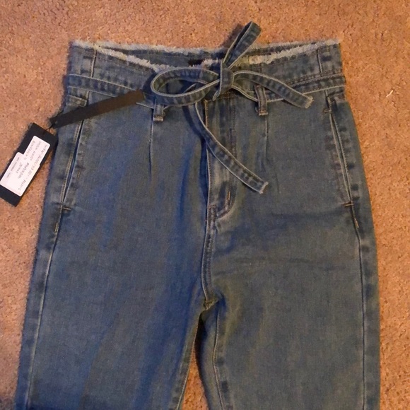 Jean - Picture 3 of 3